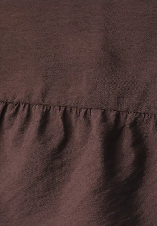 Robe longueur genou avec détail volanté mahogany brown