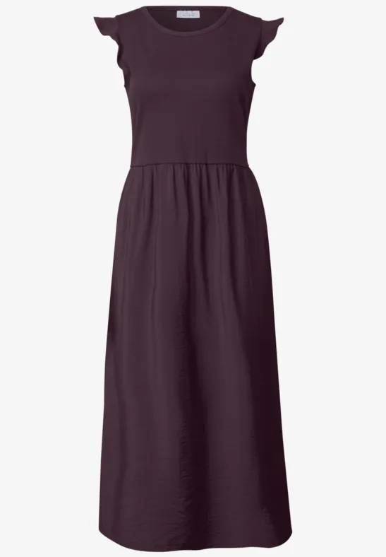 Ärmelloses, bodenlanges Kleid in kräftigem Lila mit feinen Rüschen an den Schultern