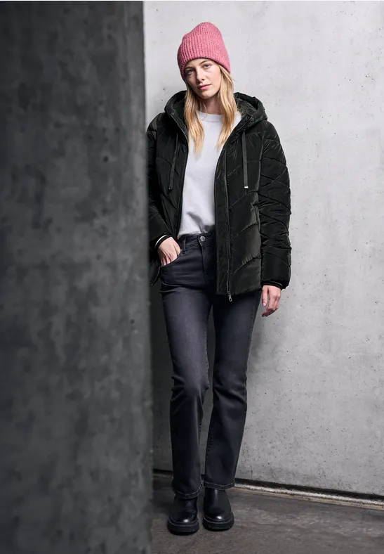 Jacke mit Wellen-Steppung Black
