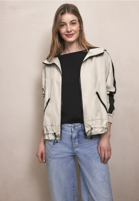 Jacke mit Kapuze und Tapedetail powder beige