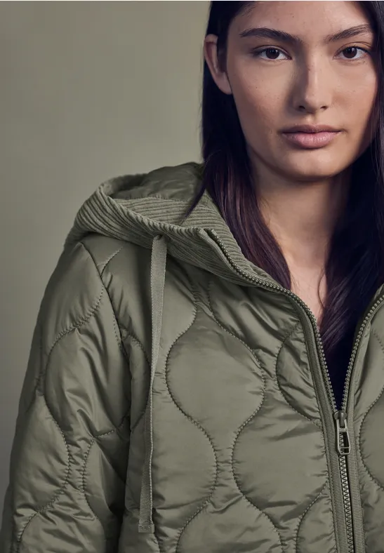 Veste matelassée avec capuche null