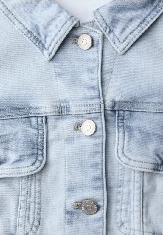 Jeansjacke mit Brusttaschen und Knöpfen Ultra Bleach Wash
