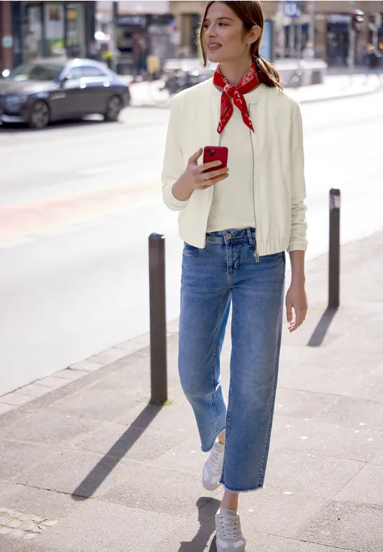 Blouson met bloemenstructuur en ritssluiting off white