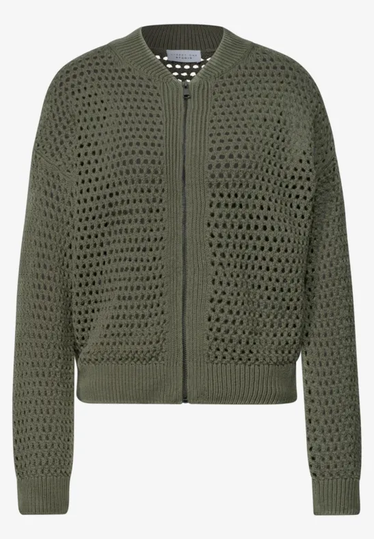 Olivgrüne, locker gehäkelte Bomberjacke mit Reißverschluss, Rippenbündchen und transparentem Mesh-Muster.