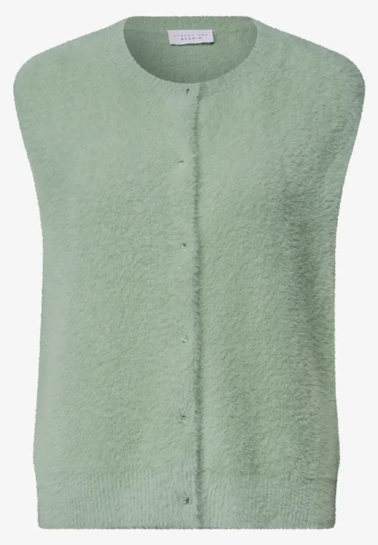 Grüne, flauschige Strickweste ohne Ärmel, mit durchgehender Knopfleiste.