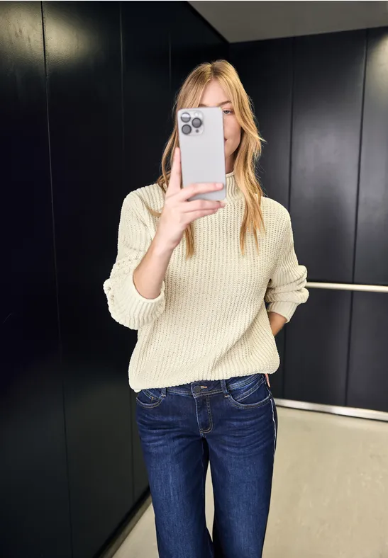 Turtleneck Pullover soft beige