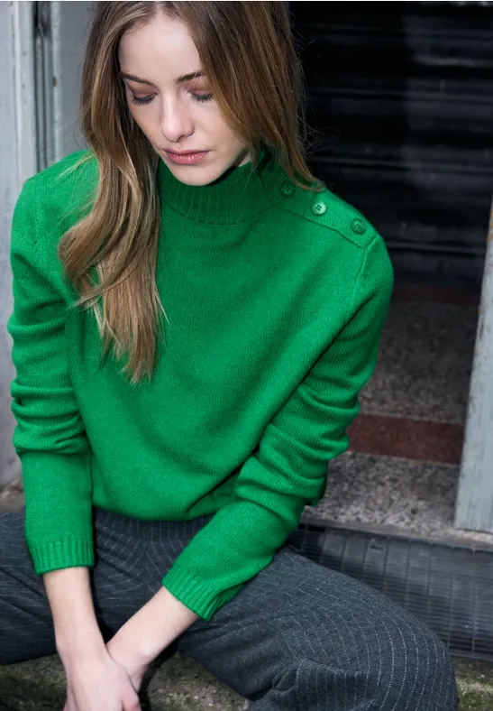 Pullover mit Knopfdetail bold green