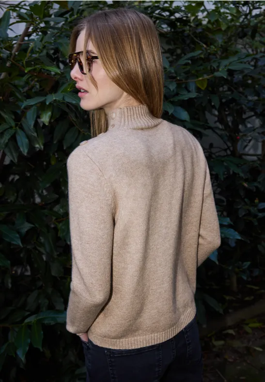 Pullover mit Knopfdetail buffed beige mel.
