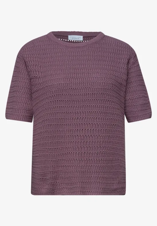 Violettes, kurzärmliges Strickoberteil mit feinem Rippmuster