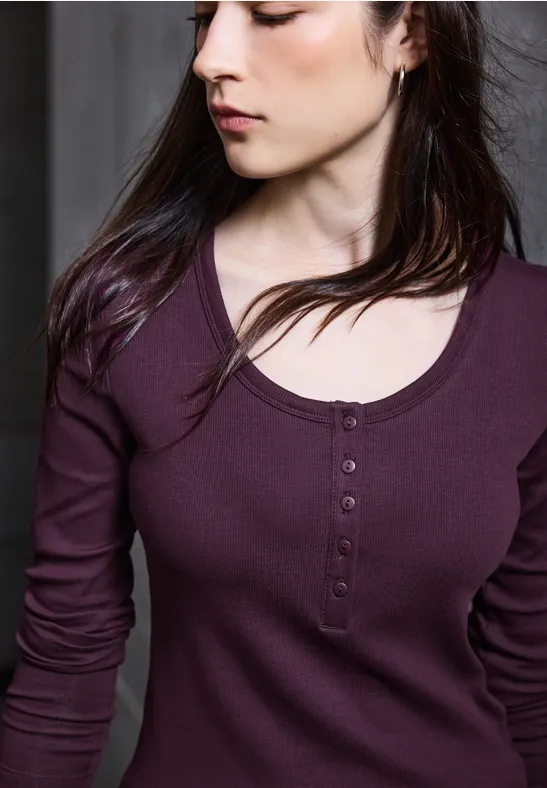 T-shirt à côtes avec détail de boutons null