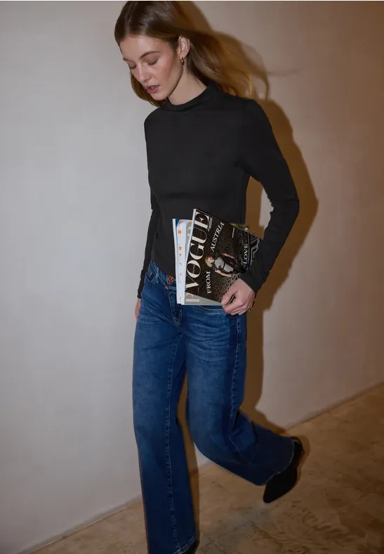 Bluzka z golfem Basic Black