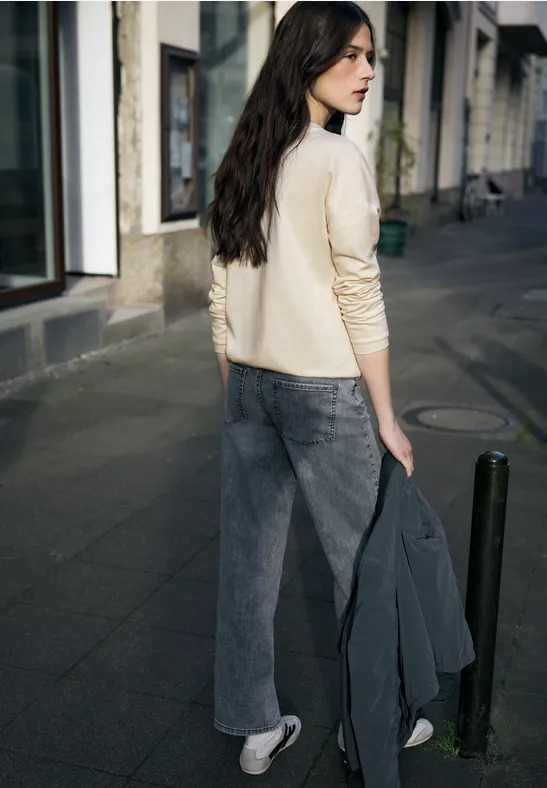 Shirt met tekst soft beige