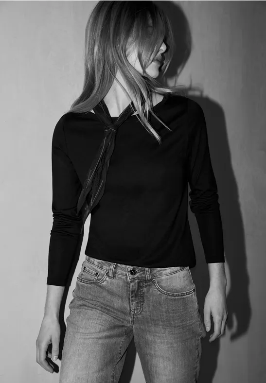 Basic Langarmshirt Black