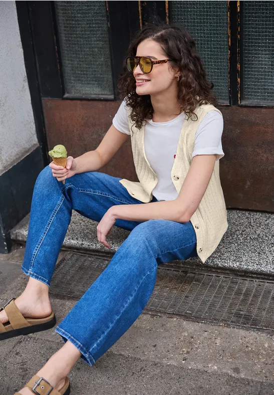 Vest met V-hals en knoopsluiting soft beige