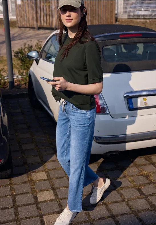 T-shirt basique à manches courtes et col rond oil green