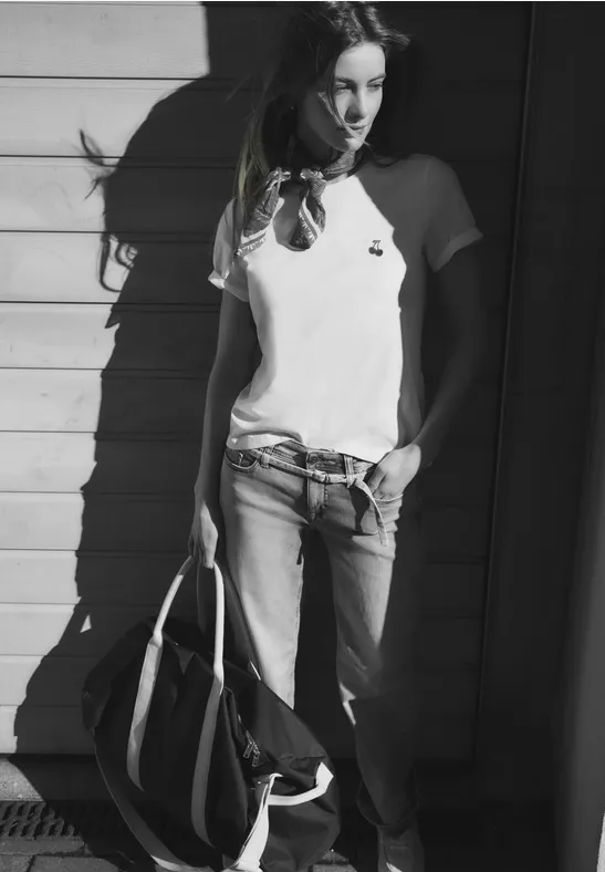 T-Shirt mit Rundhals und Stickerei off white