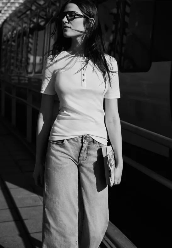 Basic T-Shirt in Rippstruktur White