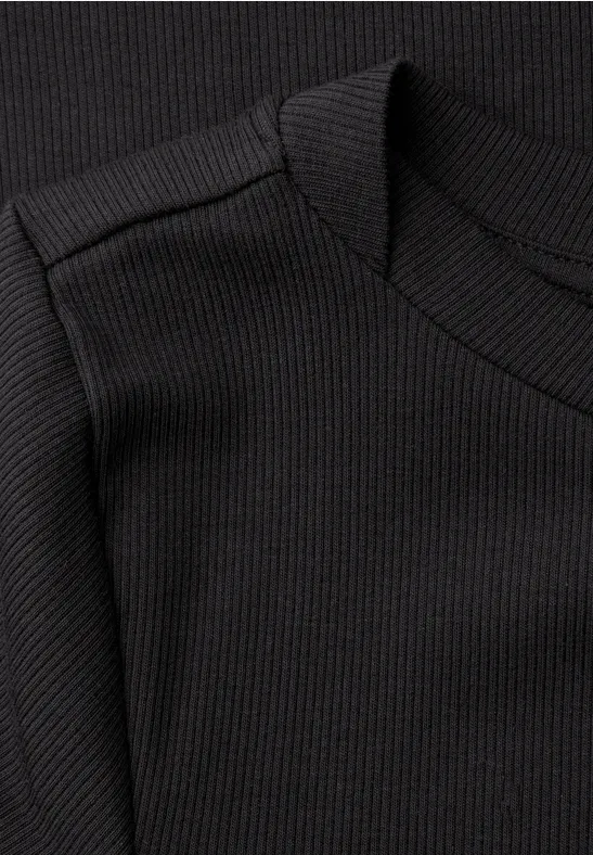 Basic Shirt mit U-Boot-Ausschnitt Black