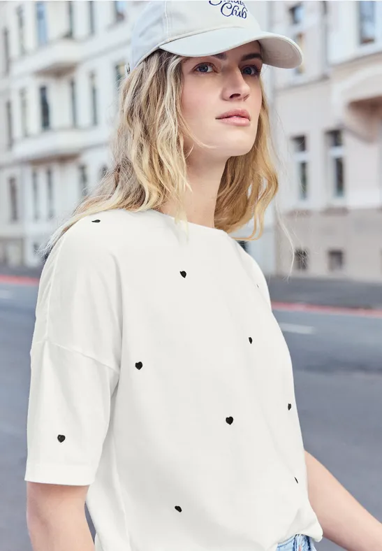 T-Shirt mit Rundhals und Herzprint off white