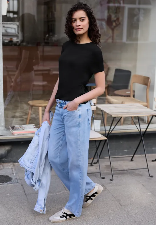 T-shirt basique à col rond et manches courtes Black