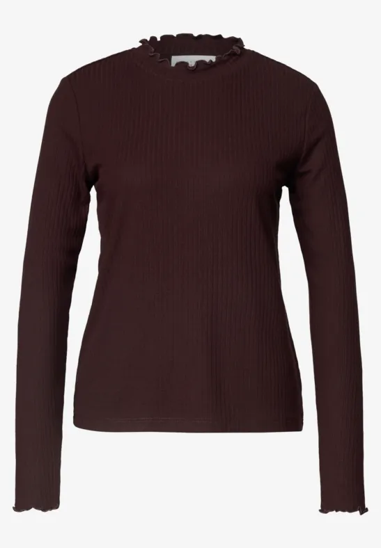 Weinroter, langärmliger Rippsweater mit rundem Halsausschnitt, schmaler Passform und welligem Saum.