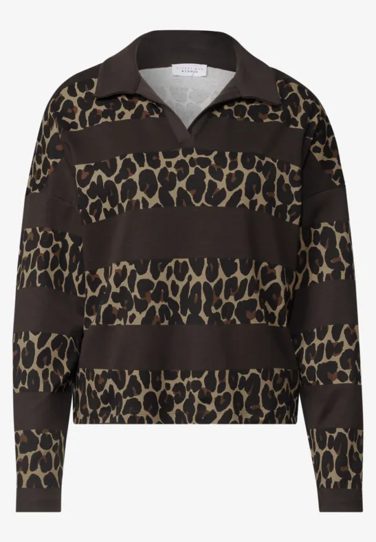 Pull noir à larges rayures et imprimé léopard brun, col polo.