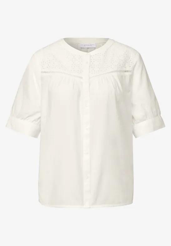 Kurzarmbluse mit Stickerei off white