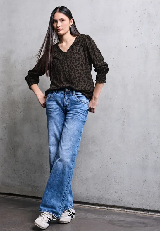 V-Neck Bluse mit Rüschen dark auburn brown