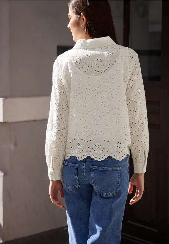 Langarm Bluse mit Shiffleymuster off white