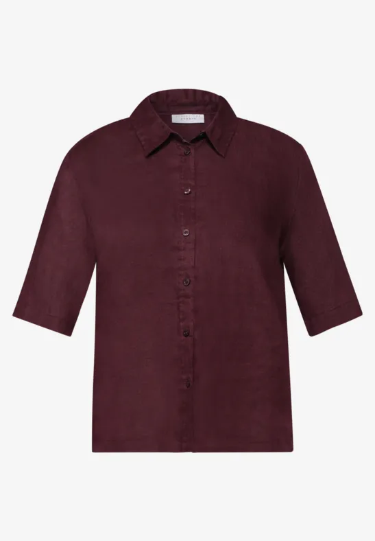 Chemise en lin bordeaux à manches mi-longues et boutonnage sur le devant.