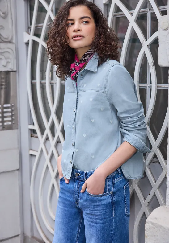 Chemisier avec détails en forme de cœur Light Blue laser washed