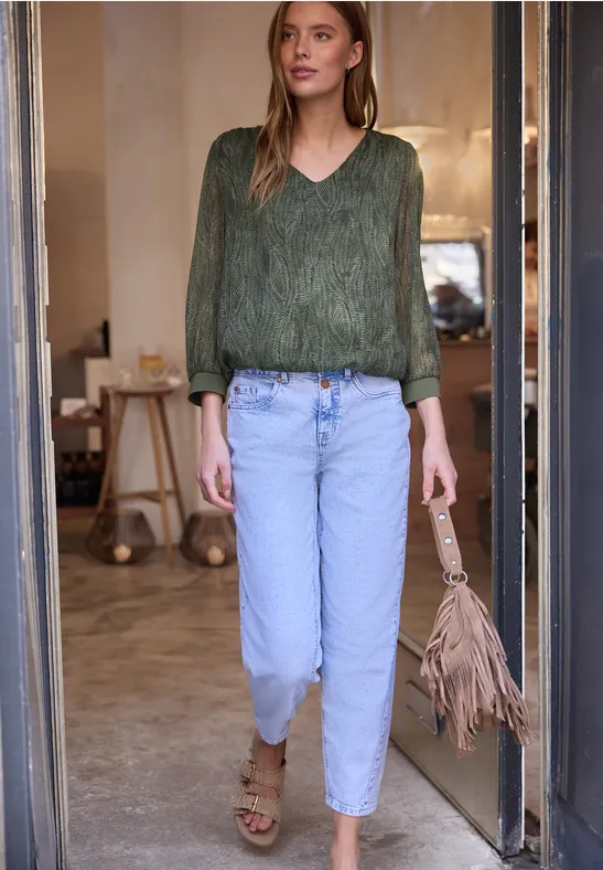 Blouse à manches longues avec col en V en mousseline de soie oil green