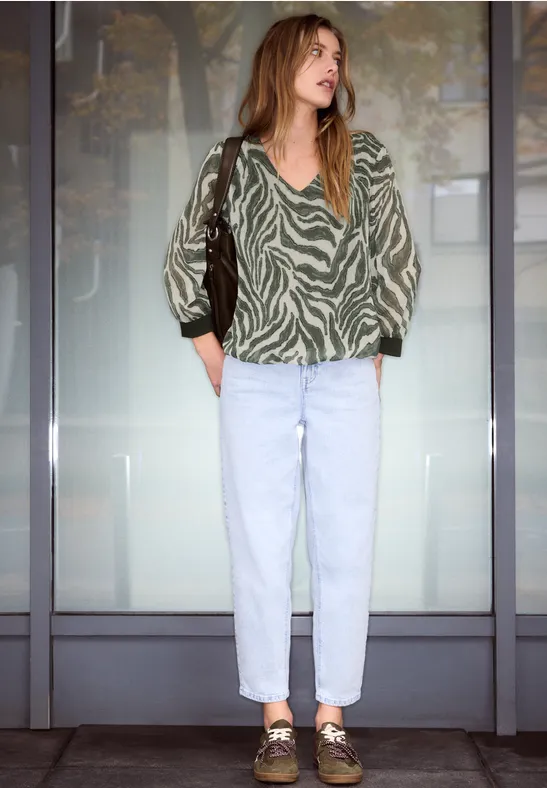 Blouse à manches longues avec col en V en mousseline de soie Lichen Green