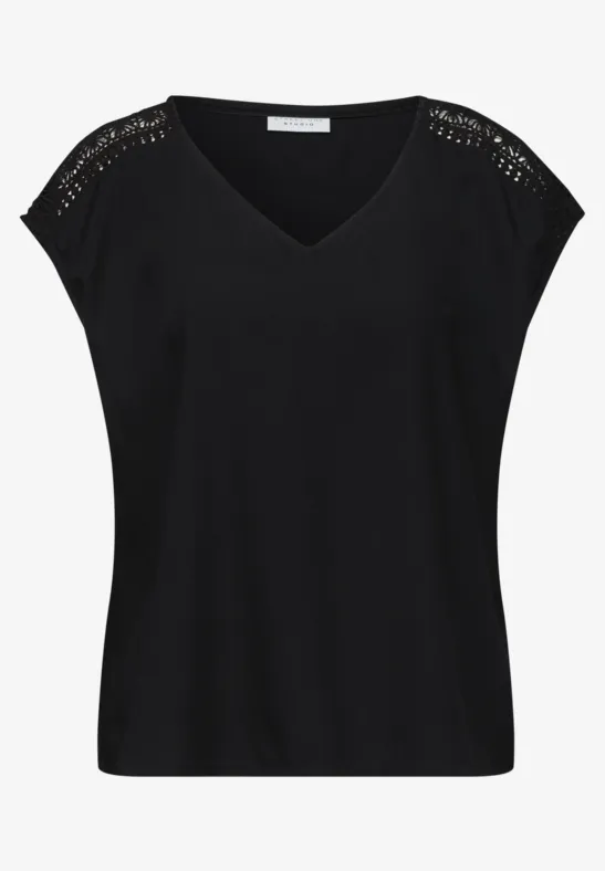 Top noir pour femme à col en V avec détails au crochet sur les épaules, coupe décontractée.