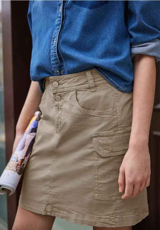 Knielange rok in cargolook silent sand