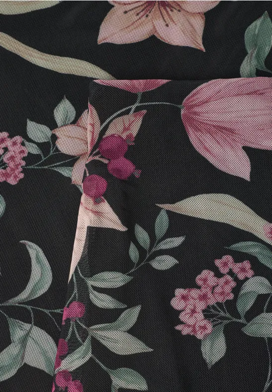 Florales Muster mit rosa- und grüntönen auf schwarzem Hintergrund.