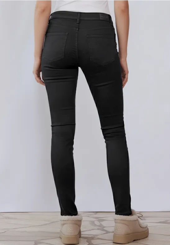 Slim Fit broek met coating Black