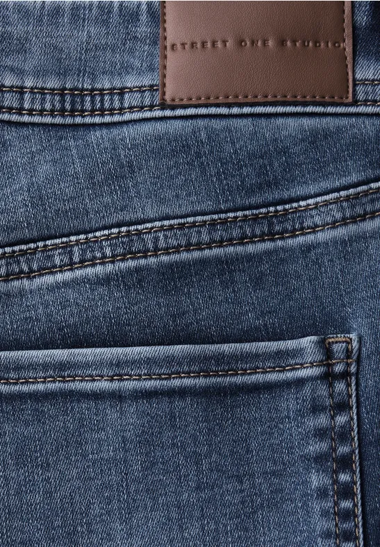 Jeans mit Destroyed Details Medium Blue Destroy