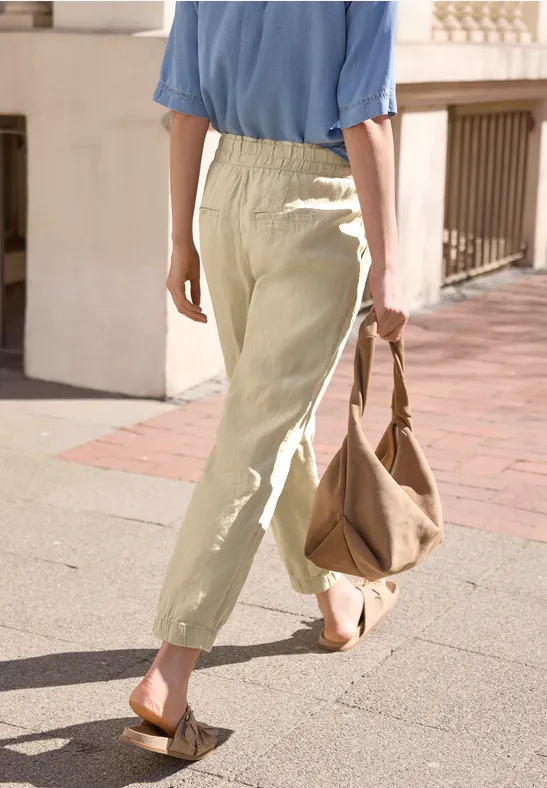 Slim Legs broek in een Loose Fit van linnen warm beige