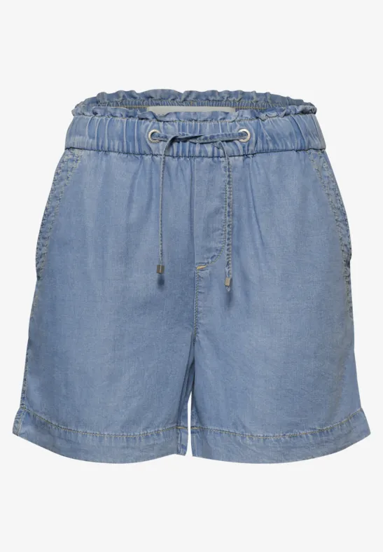 Lichtblauwe denim short met elastische tailleband en koord.