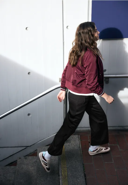 Broek met wijde pijpen in keperstof Black