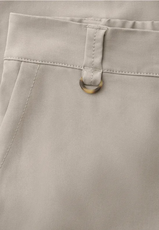 Mid Waist Slim Leg Chino im Casual Fit quiet ivory