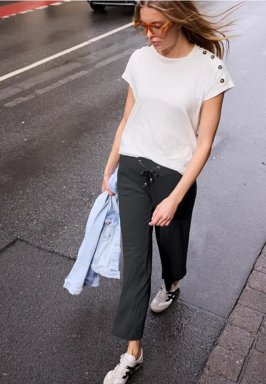 Wide Leg Hose in Crinkle Crash Struktur Black