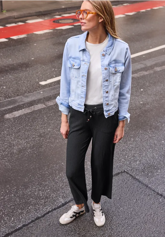 Wide Leg Hose in Crinkle Crash Struktur Black