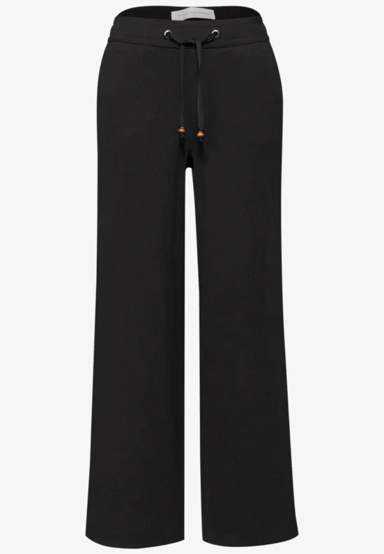 Wide Leg Hose in Crinkle Crash Struktur Black