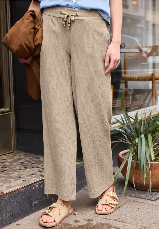 Wide Leg Hose in Crinkle Crash Struktur silent sand