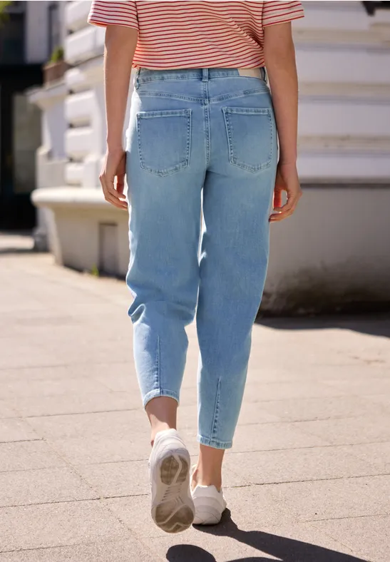 High Waist Barrel Leg Jeans in Loose Fit mid blue wash