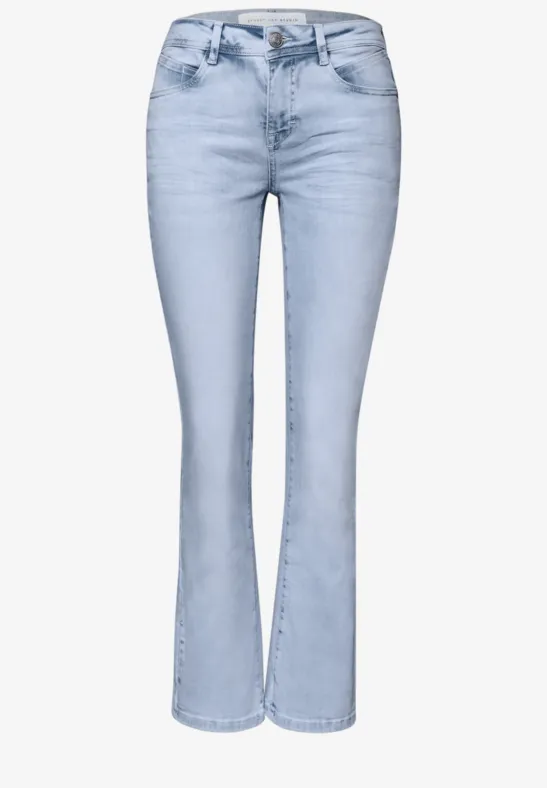 Mid Waist kick flare jeans in een Skinny Fit ultrableached wash