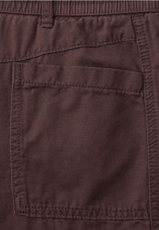 Broek met taps toelopende pijpen mahogany brown