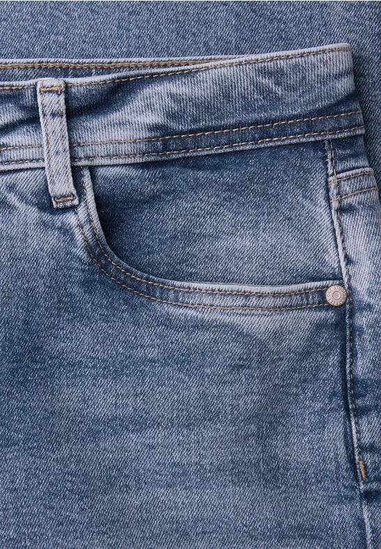 Mid Waist Straight Leg Jeans im Casual Fit Medium Blue Authentic wash